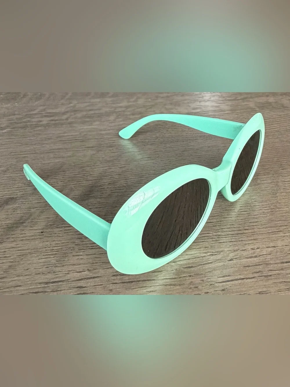 Retro Mint Green Oval Sunglasses